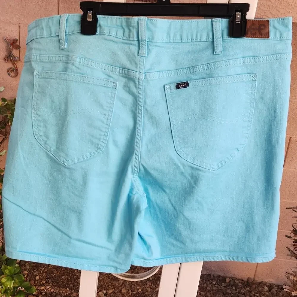 Lee Premium Quality Light Blue Denim shorts women's 22 - Picture 3 of 4